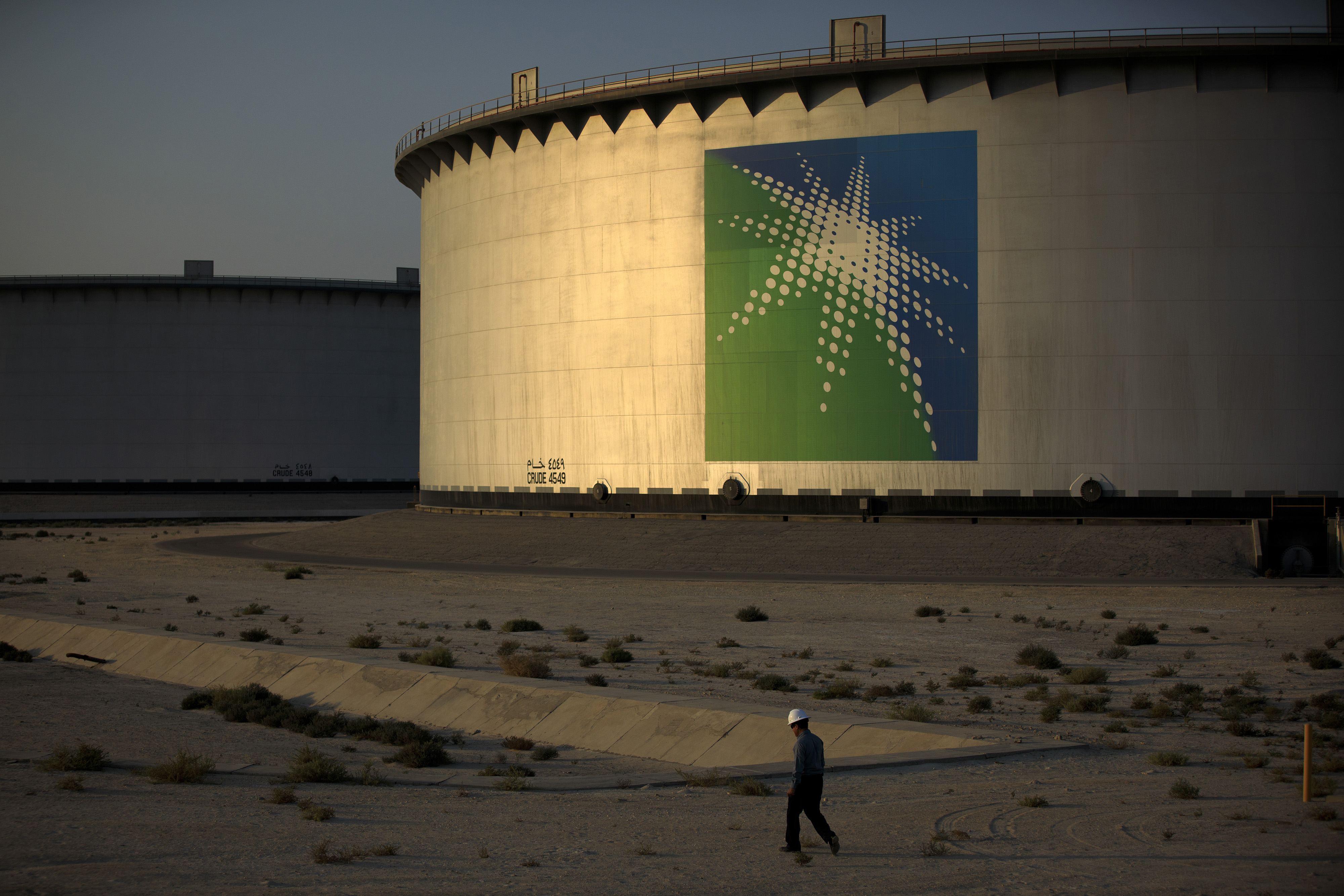 El petróleo se desploma por el miedo a la sobreoferta