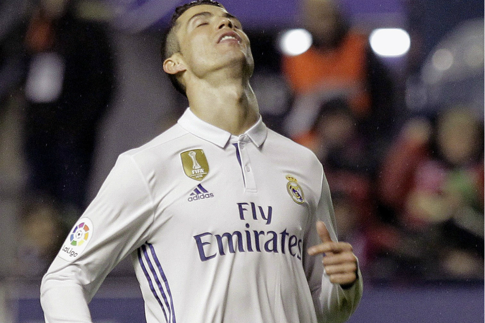En 2002, Cristiano estuvo a una firma de ser jugador de la Juventus