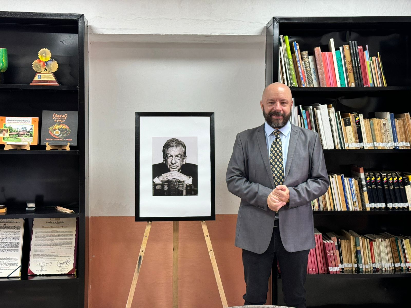 Biblioteca Guillermo Alberto González Mosquera