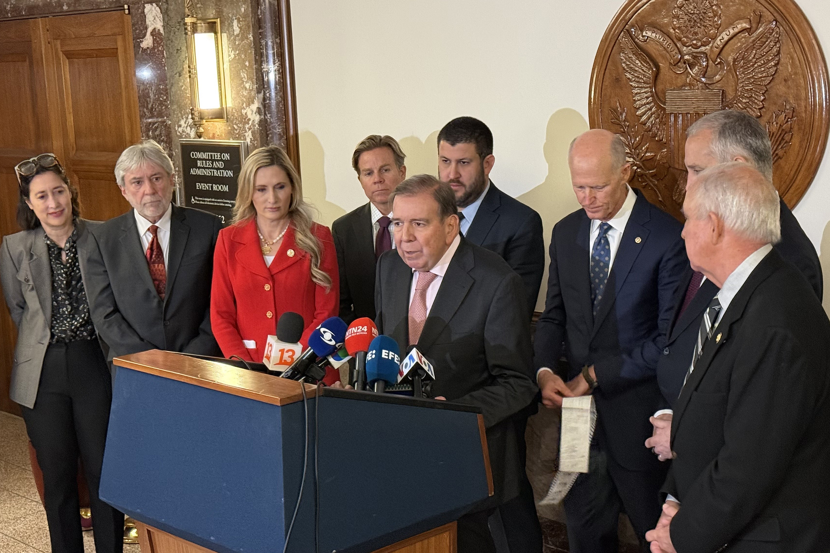 Asedio y tensiones internacionales: la antesala de la investidura presidencial en Venezuela  