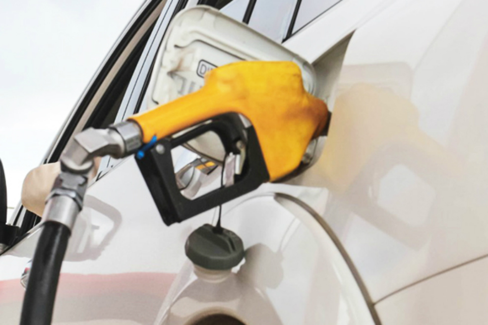 Gasolina estable en $8.889 y ACPM baja $12 en enero de 2018