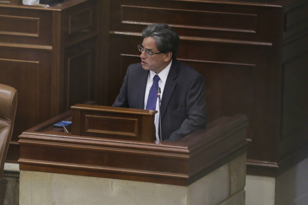 Presupuesto para 2019 tiene un hueco de $25 billones, dice Minhacienda