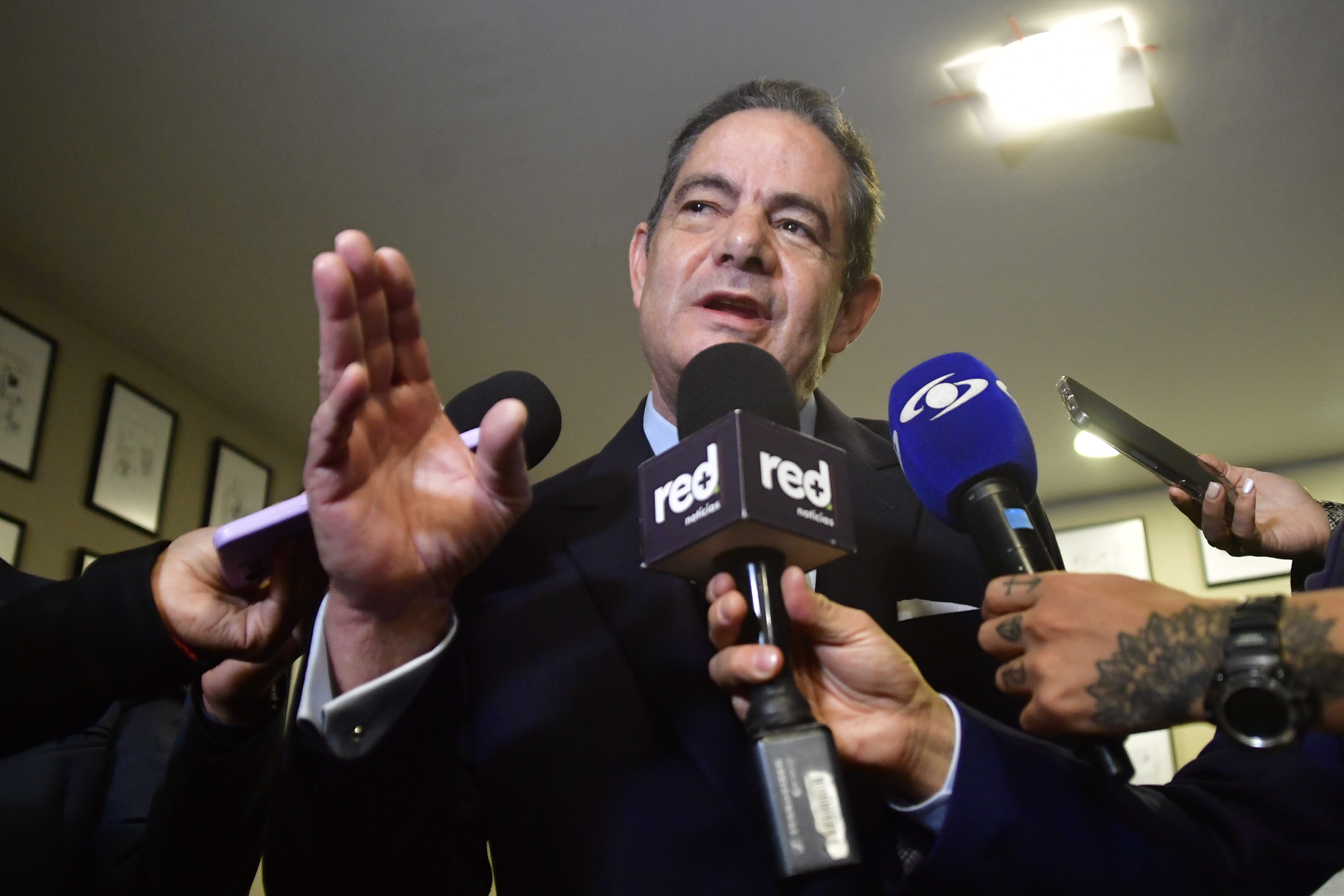 Después de su derrota en el campo presidencial, se mantuvo como líder de Cambio Radical. En el periodo de Iván Duque, reconoció que fue uno de los "cuatrienios más complejos y desafiantes", aunque criticó ampliamente su gobierno.