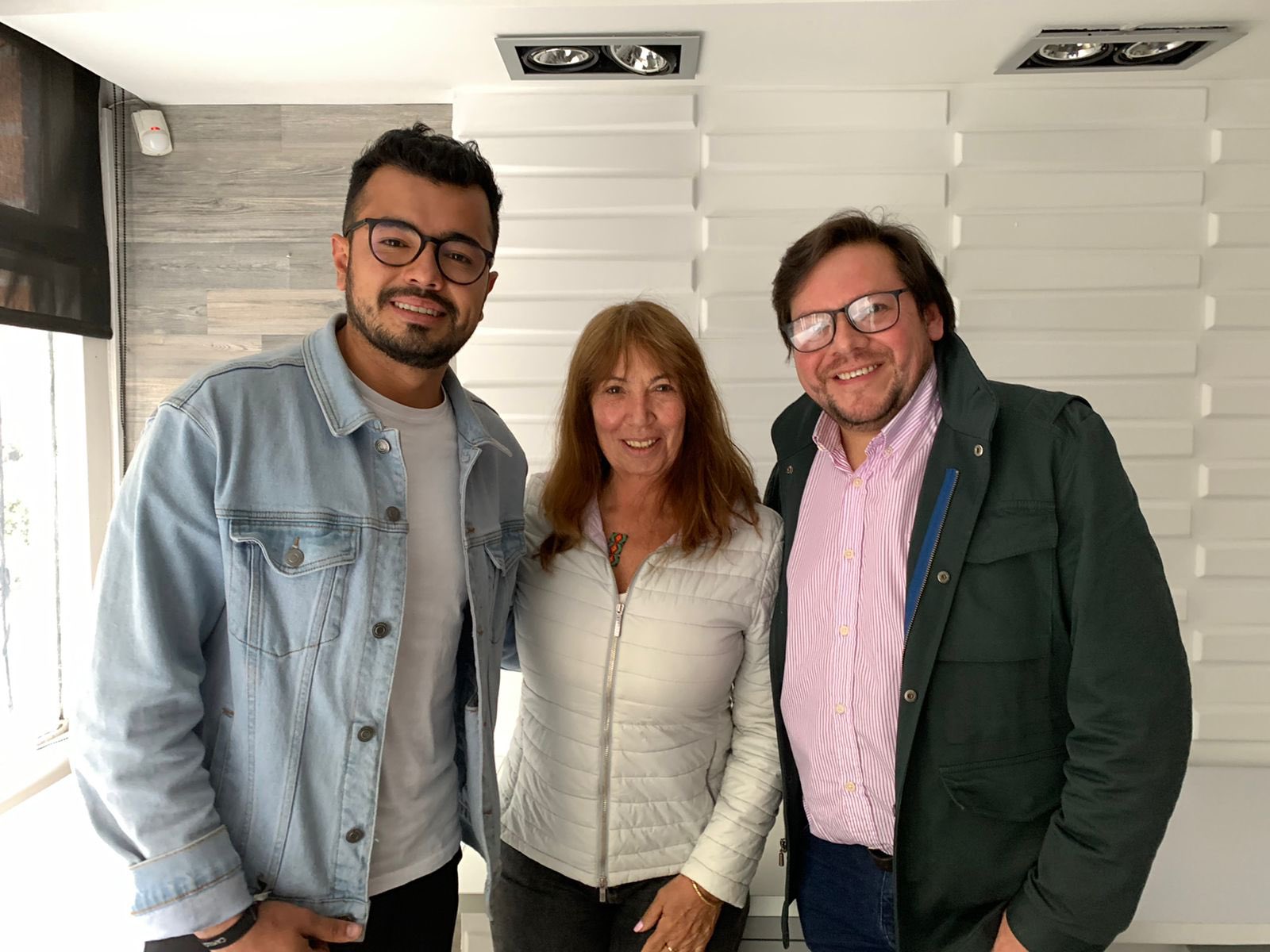 Claudia López, su bancada de gobierno y la denuncia de clientelismo: ¿fuego amigo?