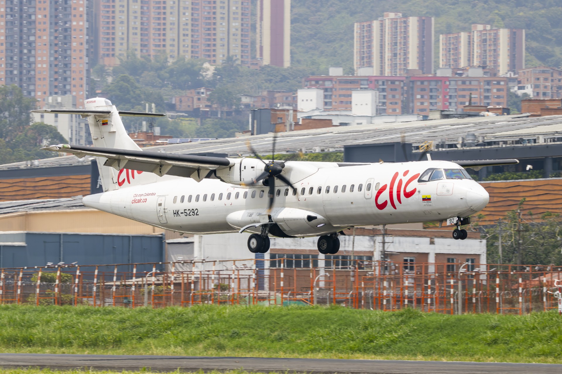 A partir del 5 de mayo, Clic Air aumenta su operación entre Bogotá y Medellín con más de 10 trayectos diarios.