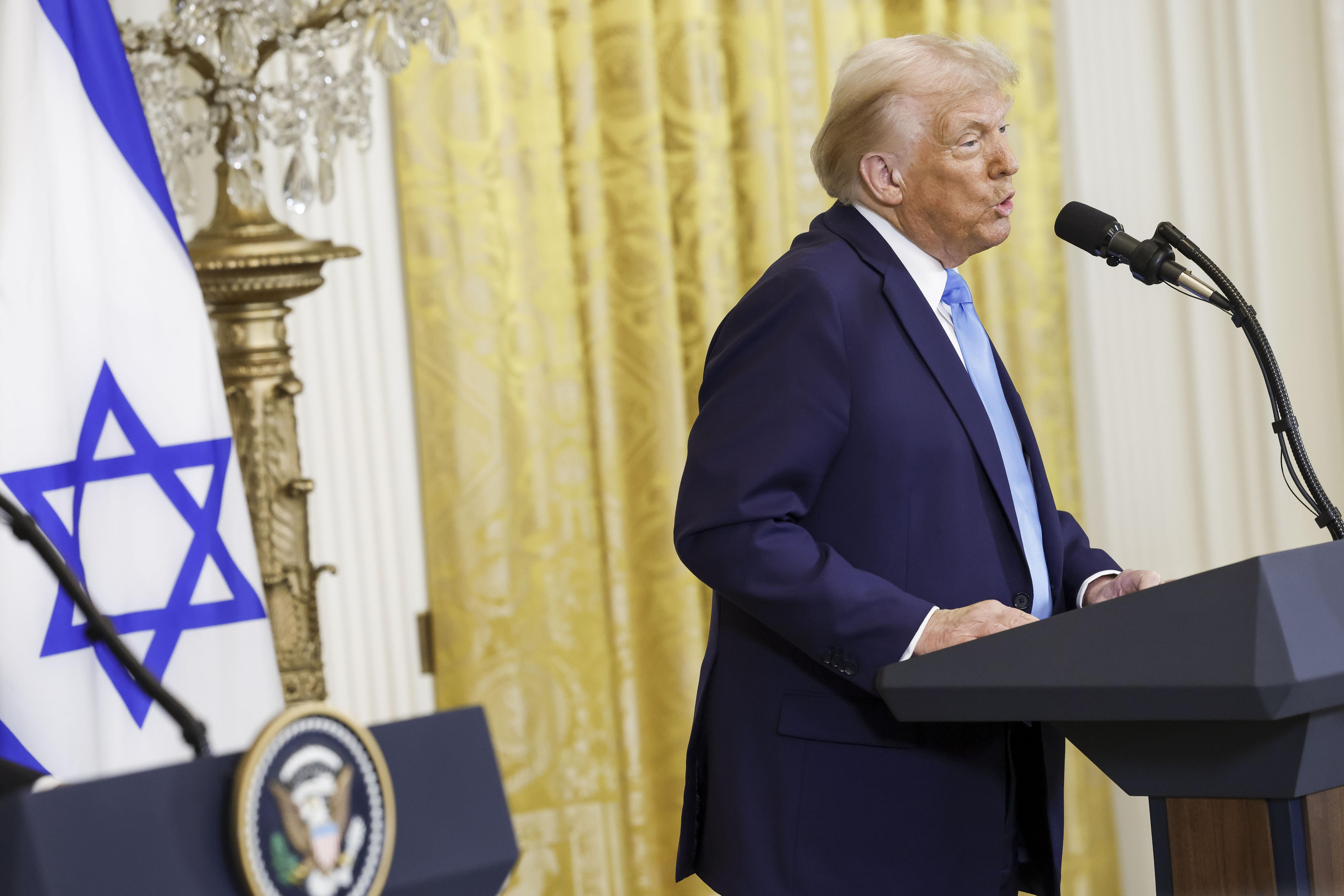 ¿En serio? La costumbre de Donald Trump de desconcertar al mundo con lo que dice
