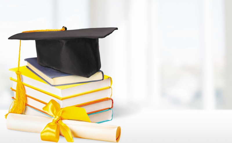 5 carreras que su hijo podría estudiar en 2025 para competir en el mundo laboral