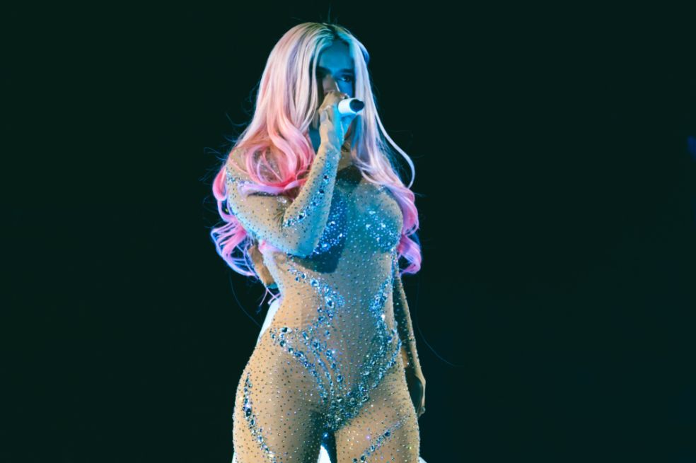 Karol G fue abucheada durante su concierto en Ámsterdam ¿Cuál fue la razón?