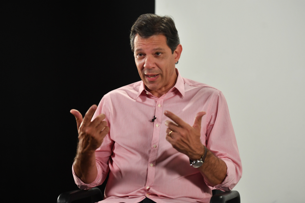Haddad, candidato a la Presidencia en Brasil, dice que Bolsonaro «fomenta la violencia»