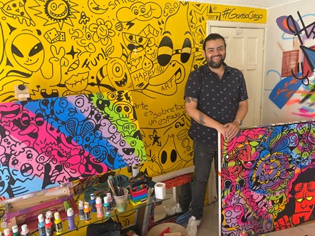 Él hizo arte sobre paredes para emprender en la pandemia