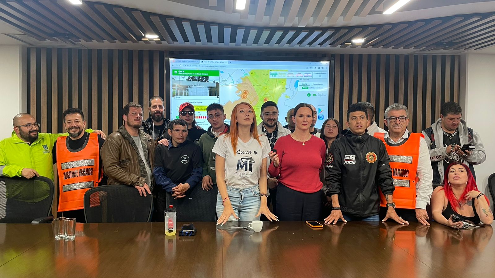 Pese a mala calidad del aire, descartan pico y placa para motos en Bogotá