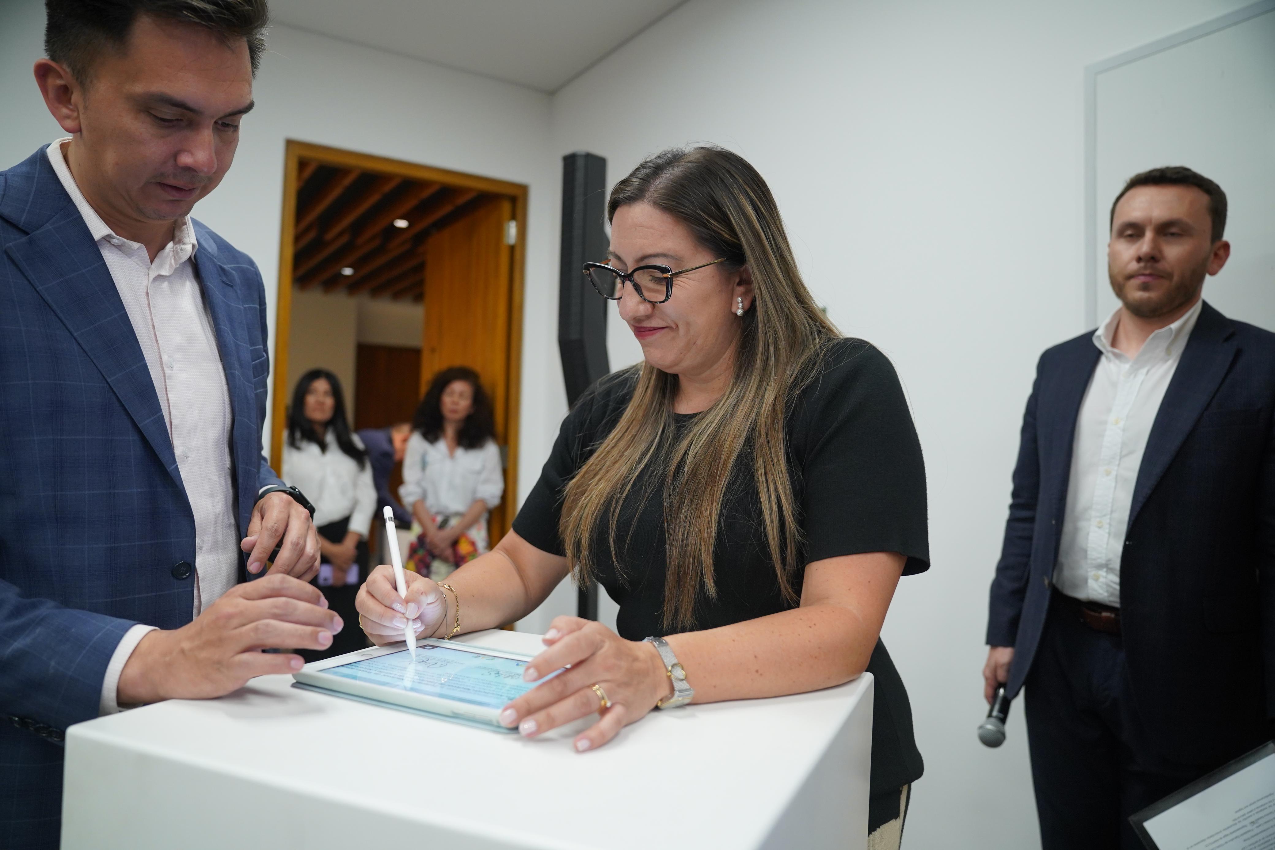 Firman 18 alianzas para fortalecer la economía circular en Cundinamarca