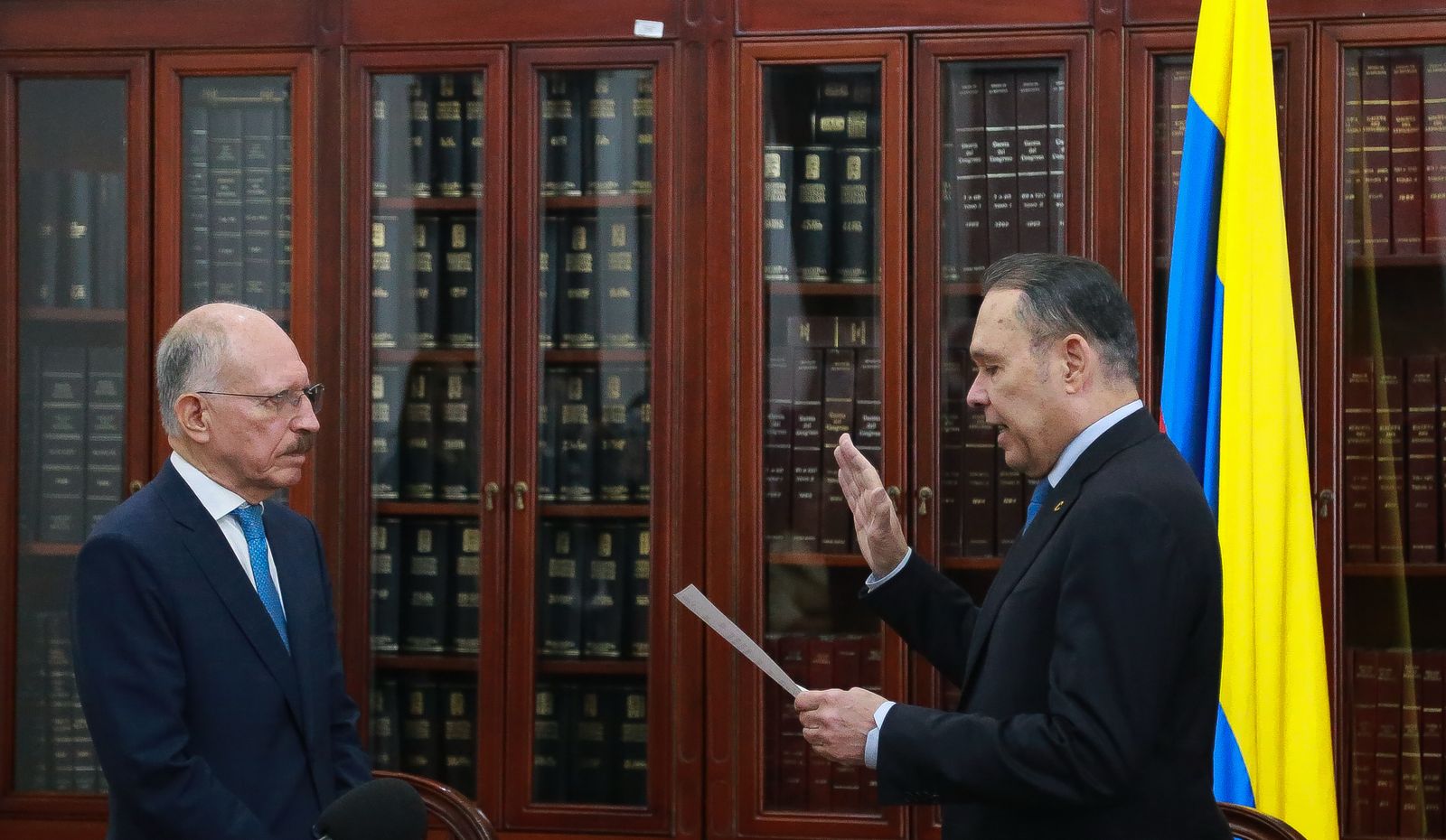 Temístocles Ortega se posesionó como senador de Cambio Radical.