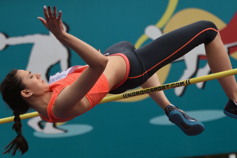 Mariya Kuchina durante la final de salto alto en la Copa Nacional de Atletismo en Rusia. Foto: AFP