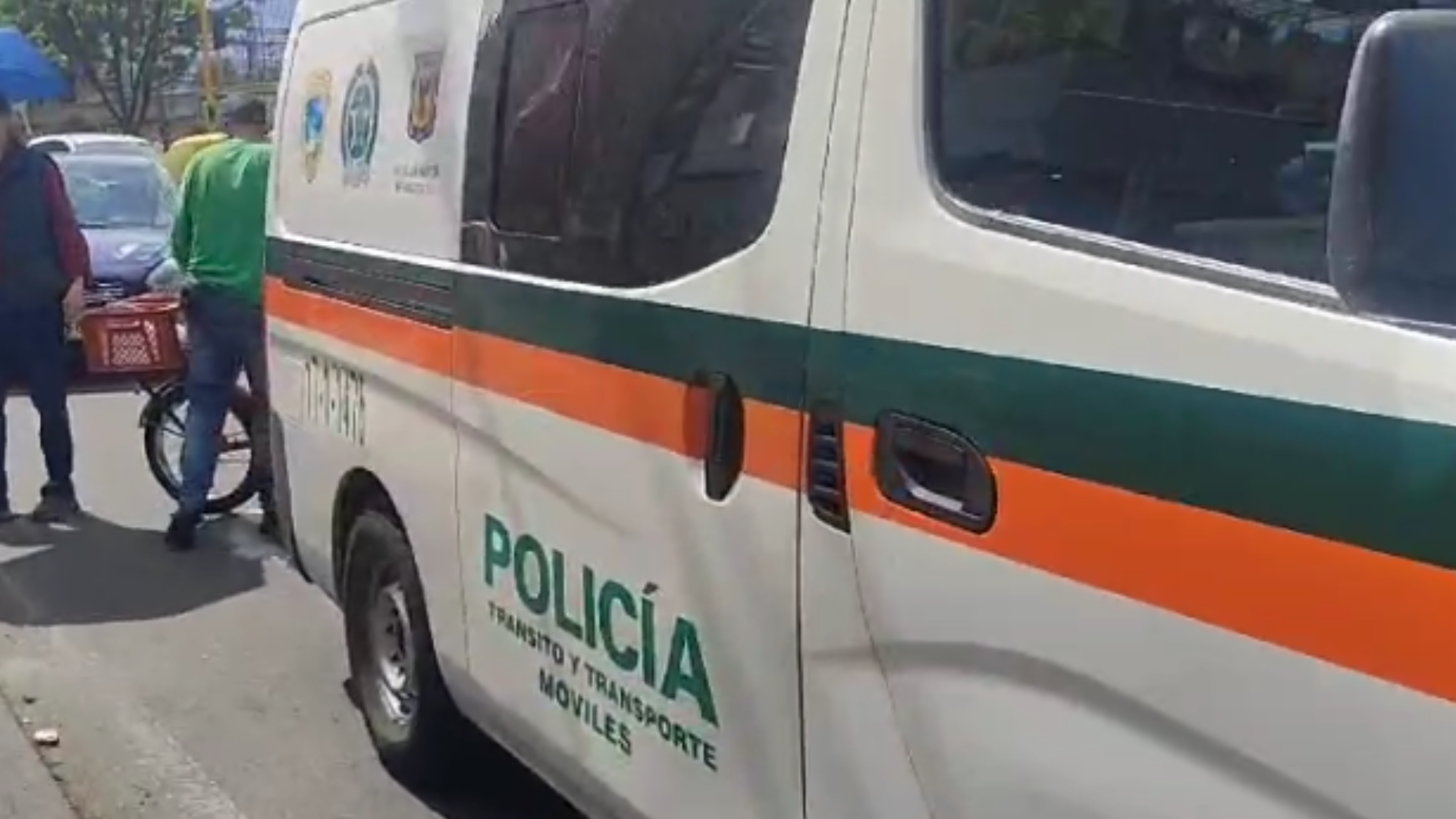 Mujer salió de mercar y falleció tras ser arrollada por una patrulla de la Policía