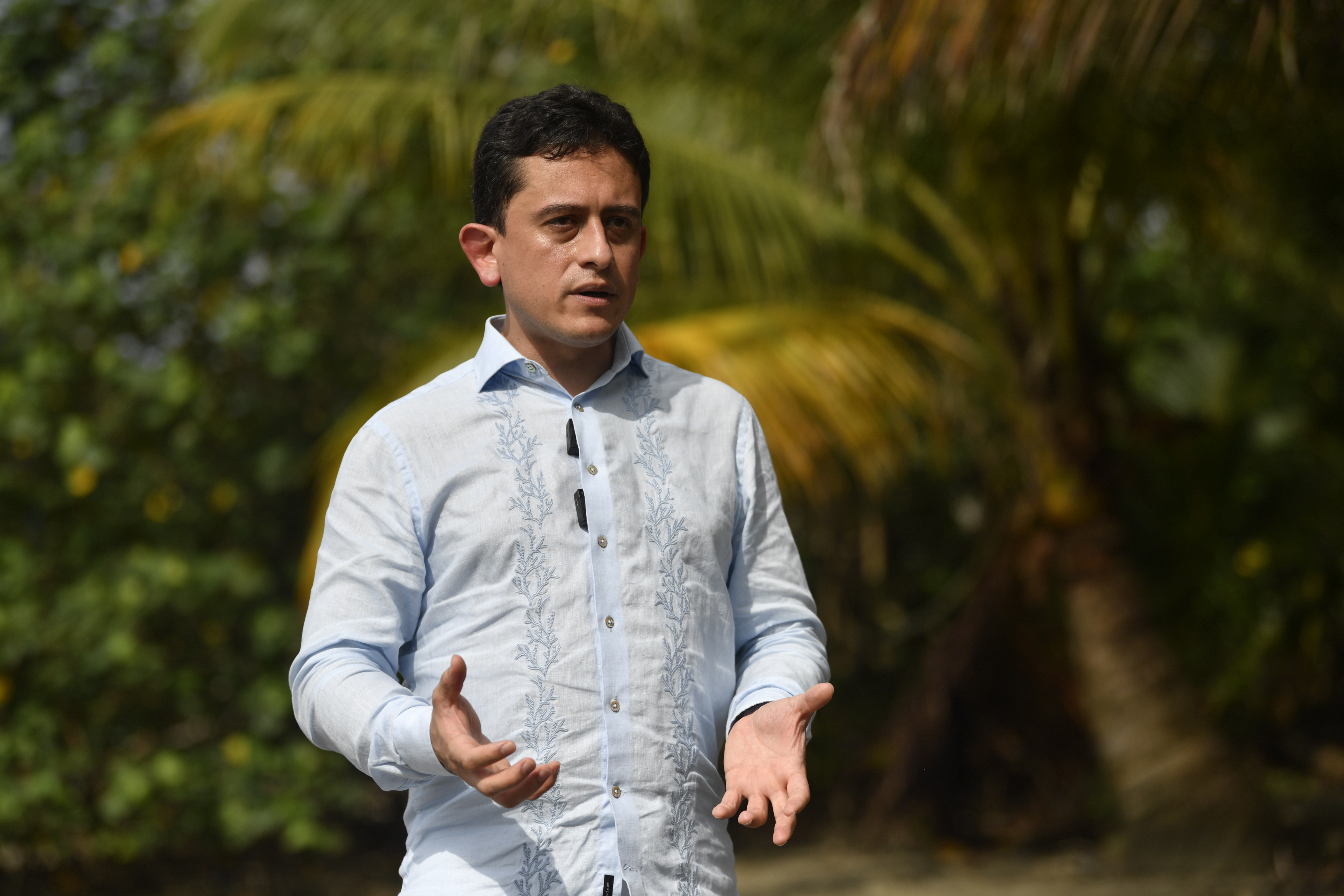 Ministro de Turismo durante su viaje a Nuquí Chocó