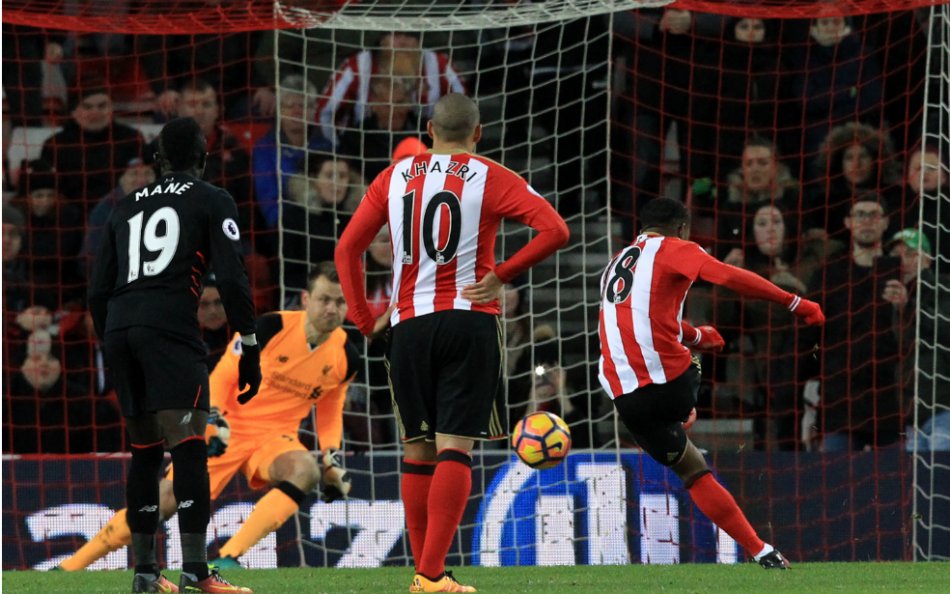 Sunderland igualó 2-2 con Liverpool y le cortó su racha ganadora