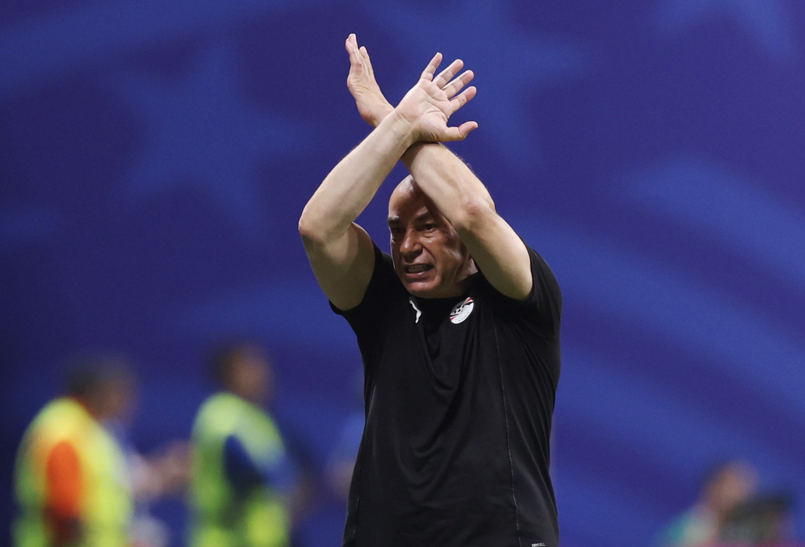 ¿Qué significa la seña que hizo el entrenador de Egipto en el partido con Argentina?