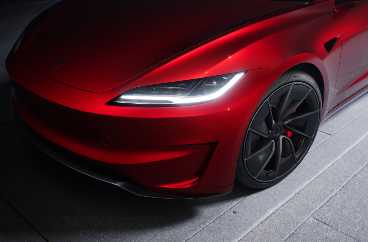 ¿Cuánto cuesta un carro Tesla en Colombia?