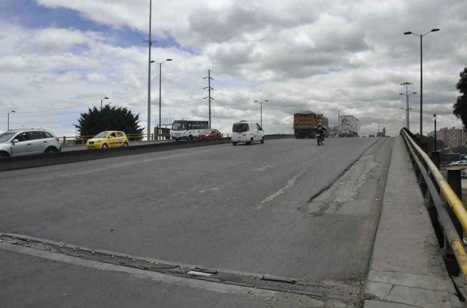Puente de la Boyacá con 13, por fin sometido a reparación