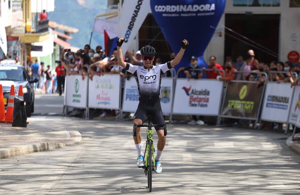 Alexander Gil ganó la segunda etapa de la Vuelta a Antioquia