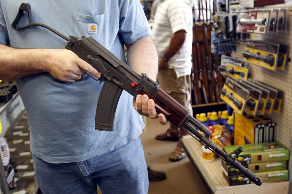 La Cámara de EE. UU. aprobó dos proyectos de control de armas, ¿qué proponen?