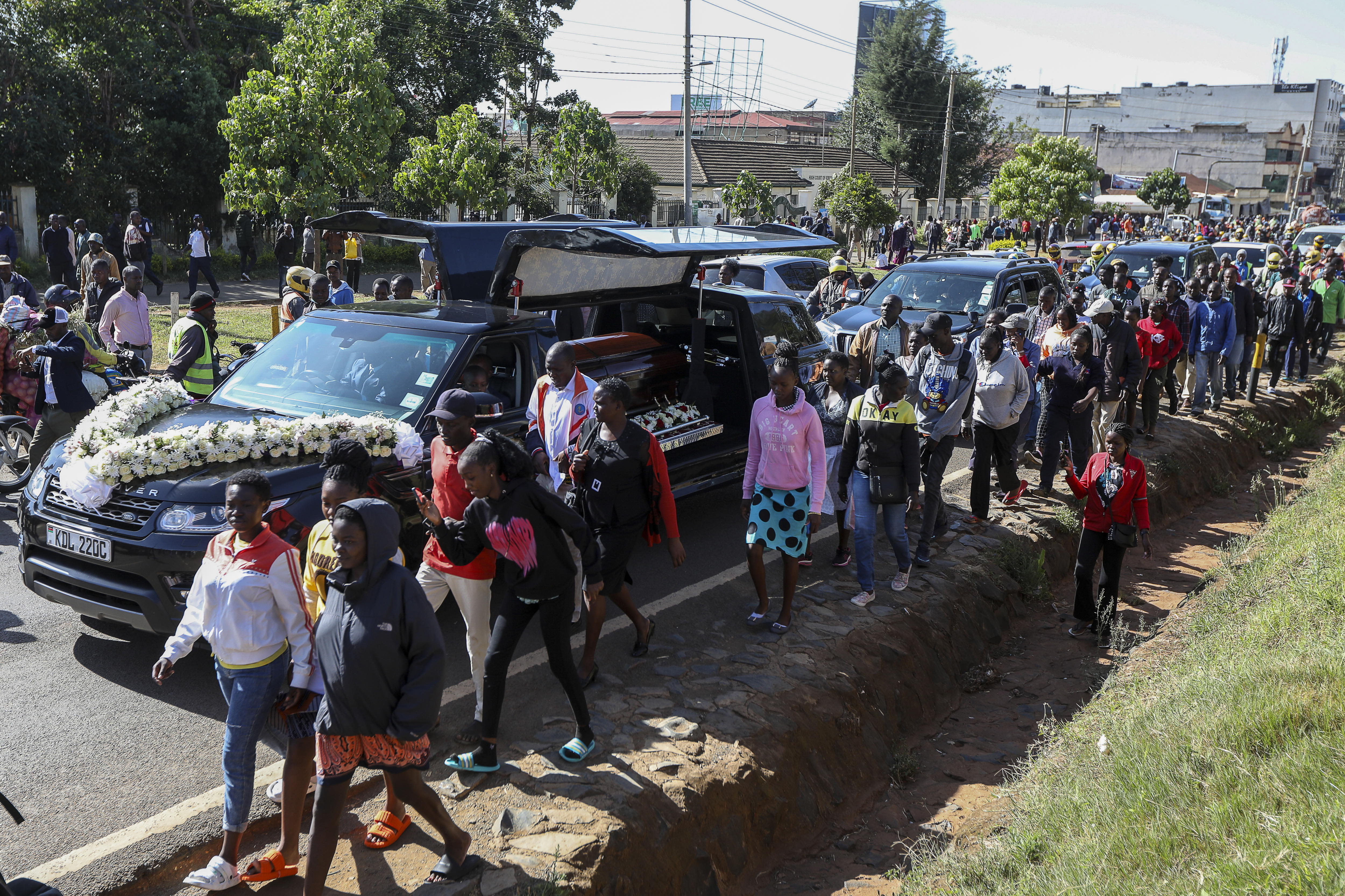 Video: Kenia despidió a Kelvin Kiptum con multitudinario cortejo fúnebre