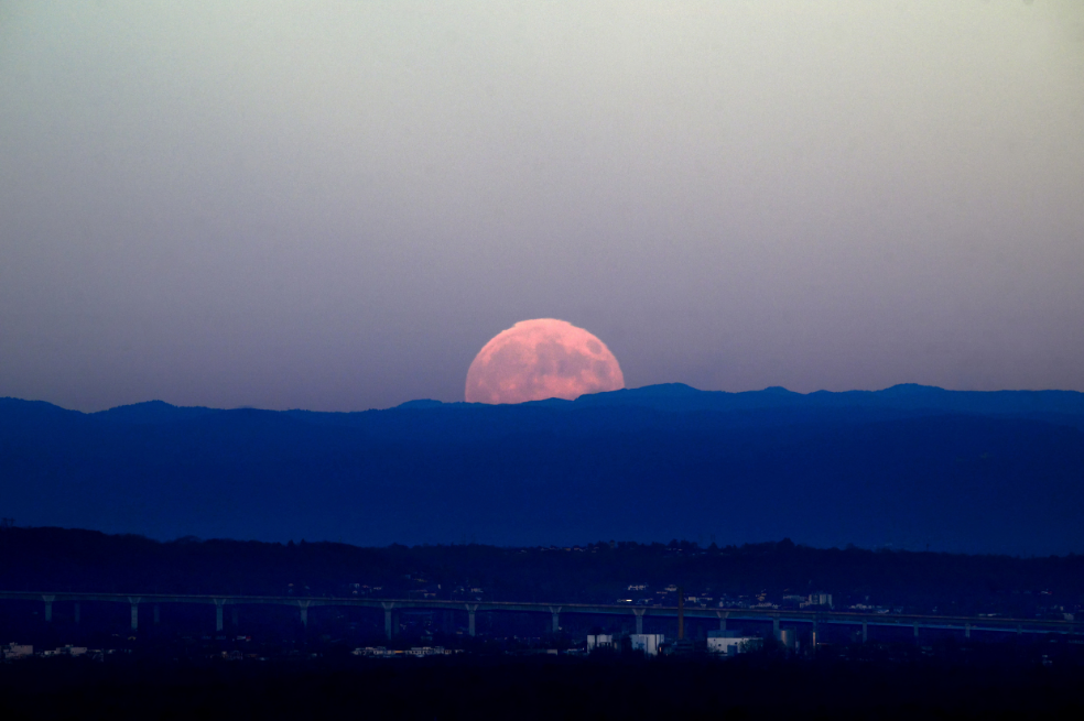 Esta luna es conocida en la tradición anglosajona como la “Luna del cazador”.