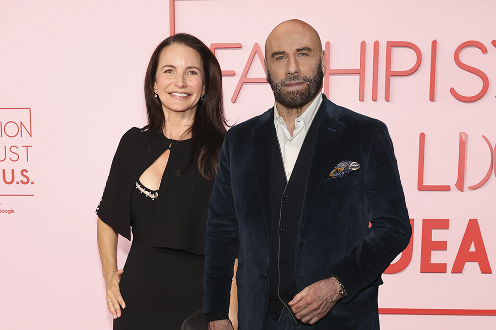 John Travolta vuelve a enamorarse de una actriz, después de años de viudez