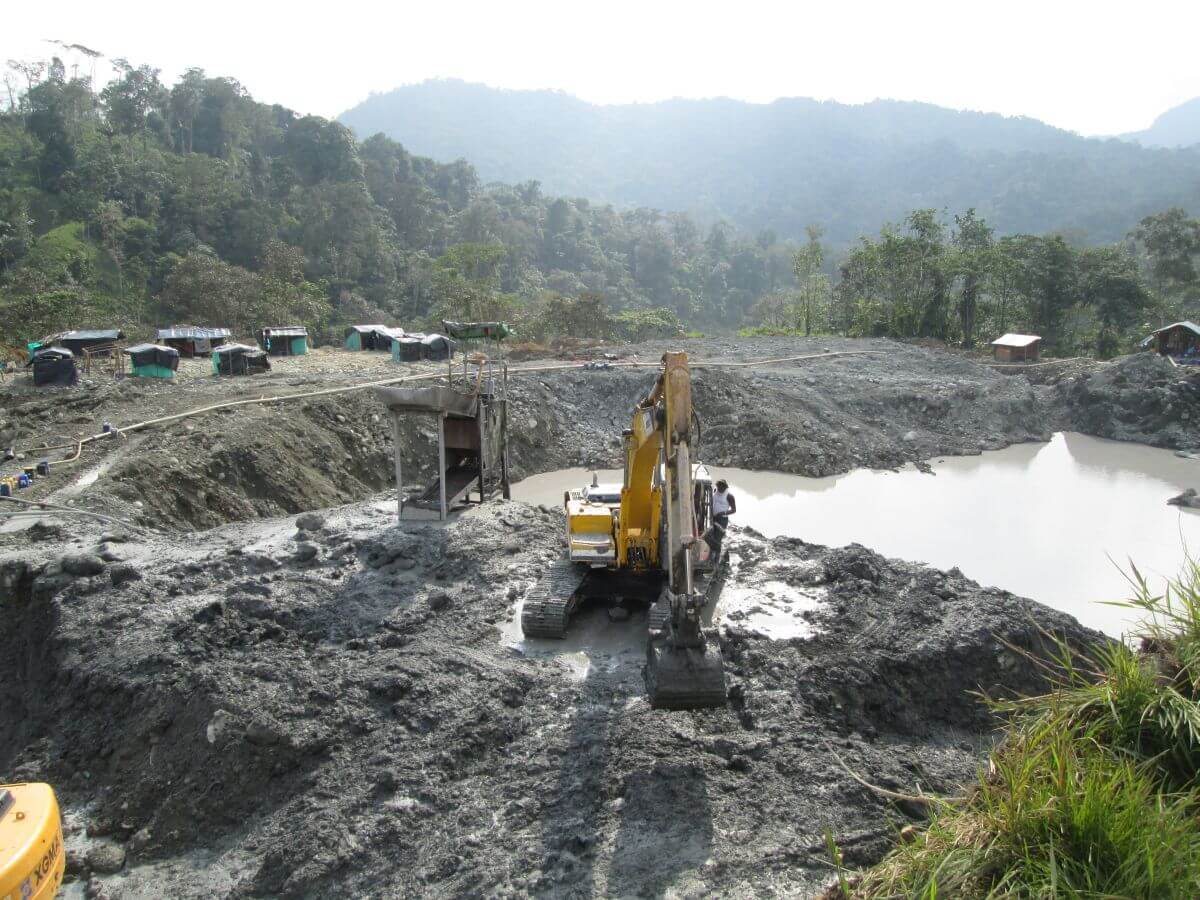 Comunidad chocoana afectada por minería ilegal, sin reparación por culpa de su abogado