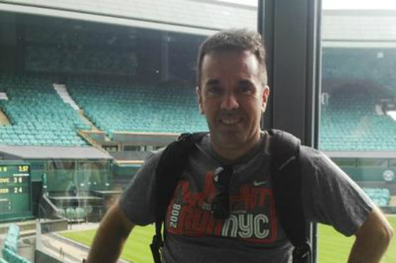 Un trasplante cambió su vida y su pasión por el tenis lo hizo un campeón