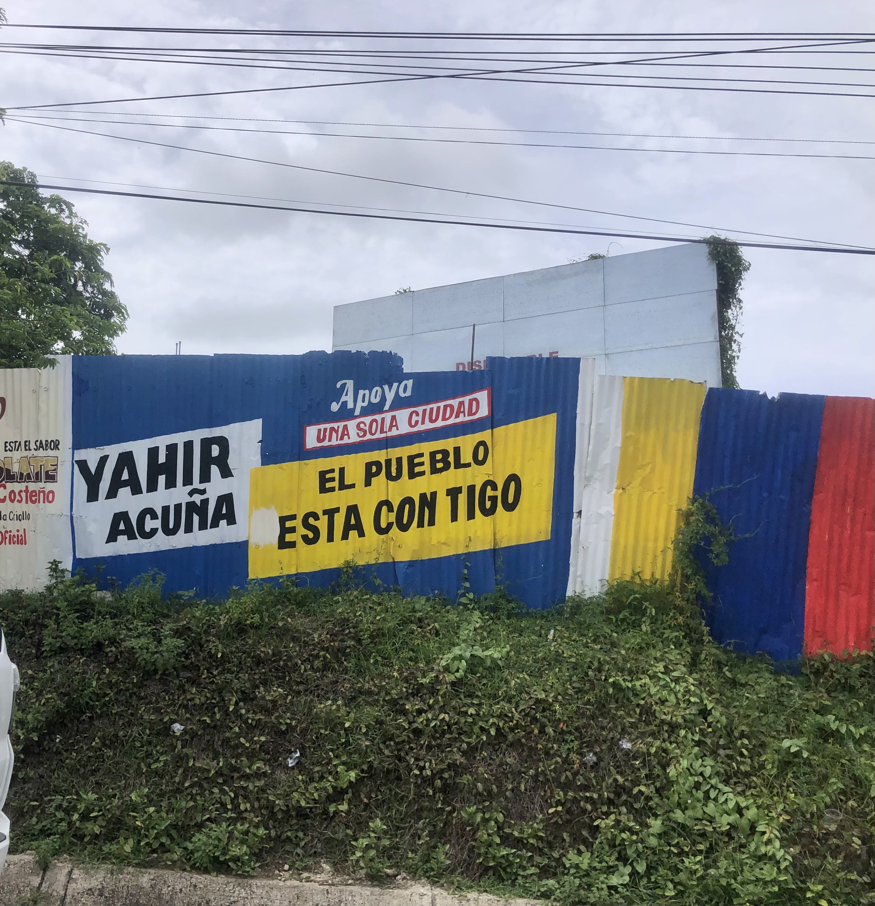 Publicidad de Yahir Acuña