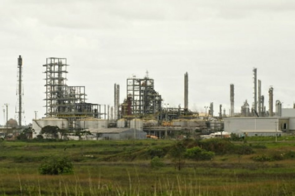Los precios del petróleo han perdido casi 50% desde comienzos del año debido a la sobreoferta.