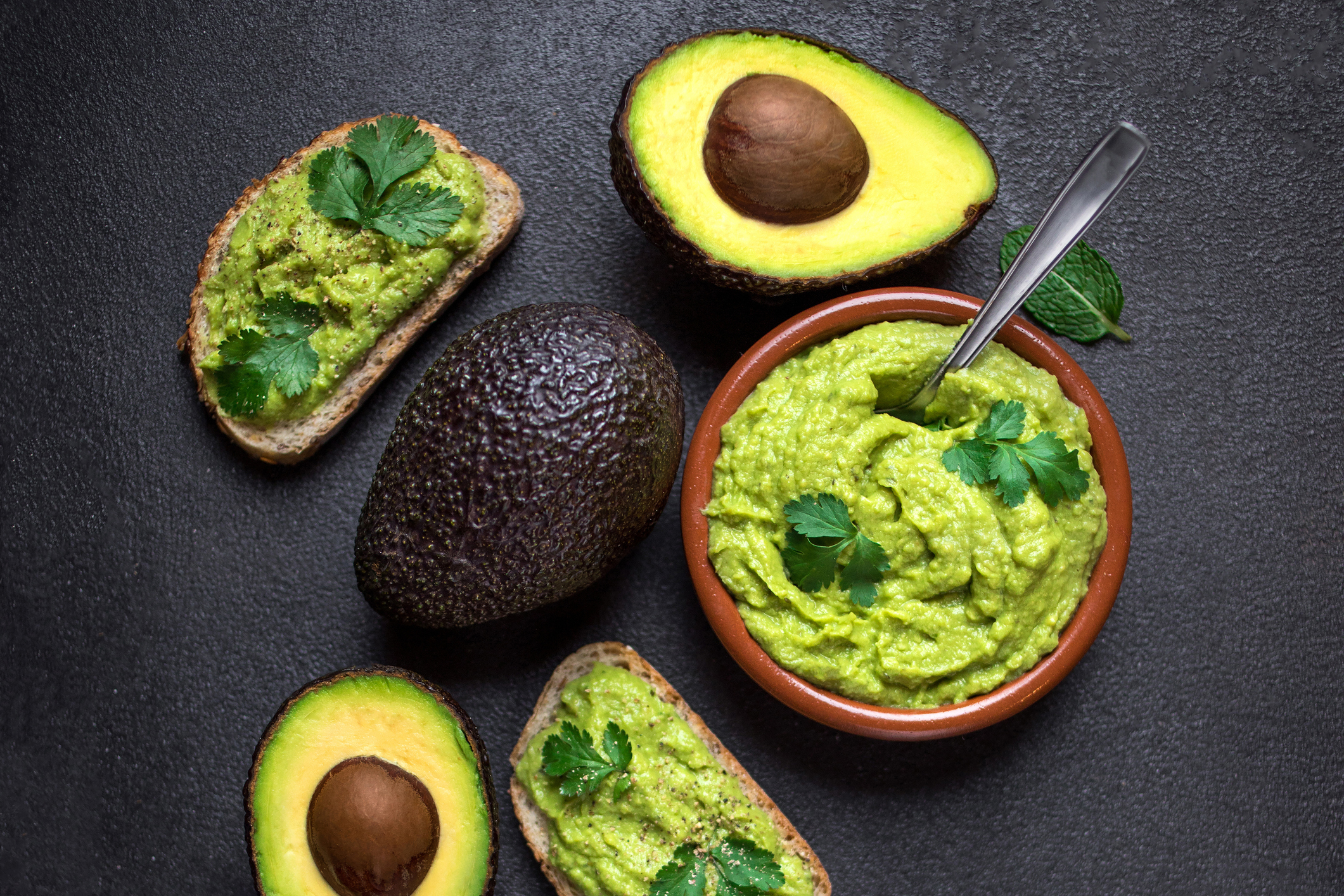Receta para hacer un cremoso de aguacate fácil y rápido