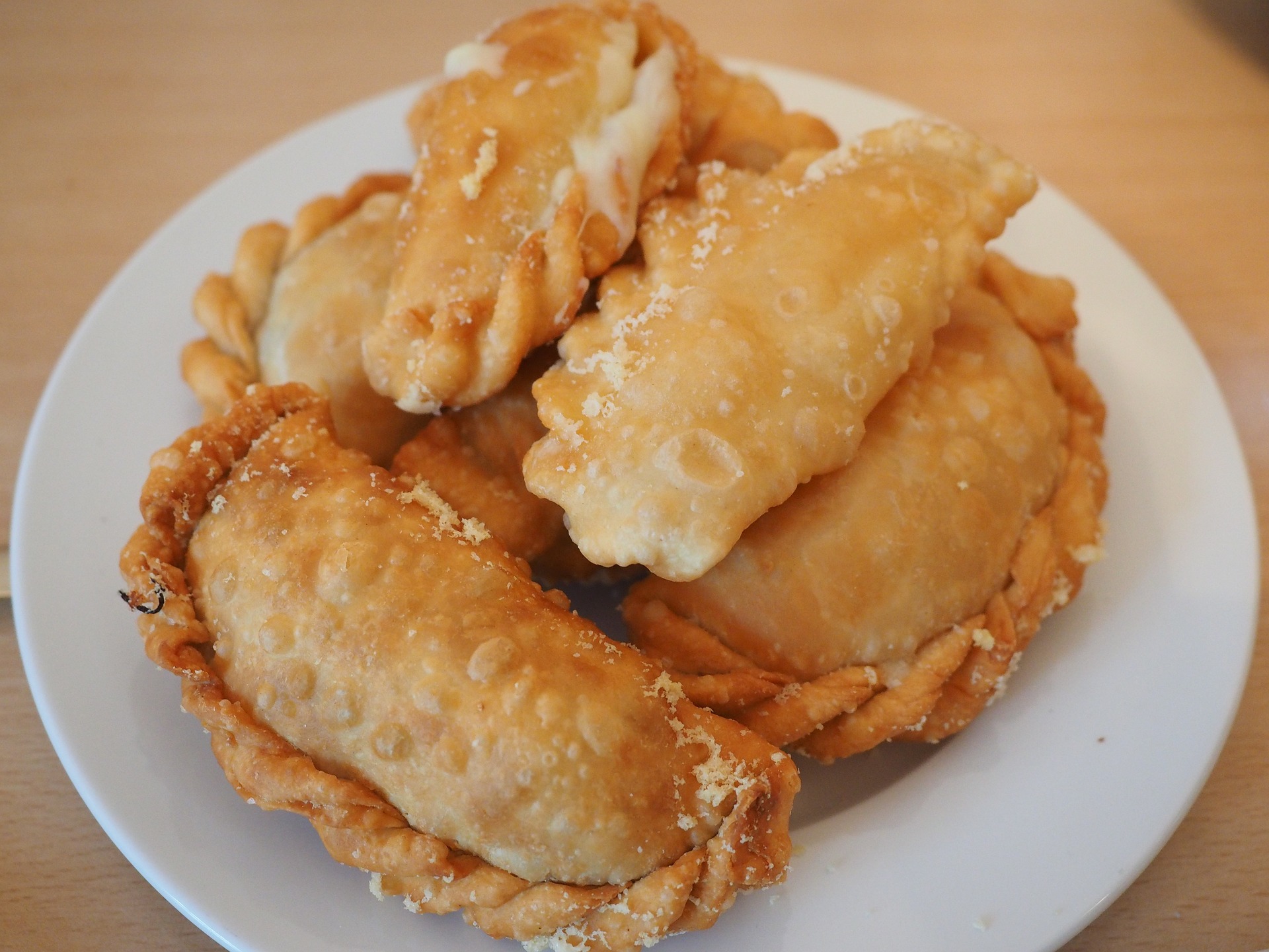 Receta: así se preparan los pastelitos de garbanzo con ají de maní