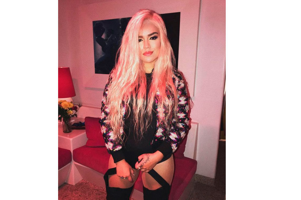 Karol G: Uno a Uno, sus cambios de cabello del negro al rojo