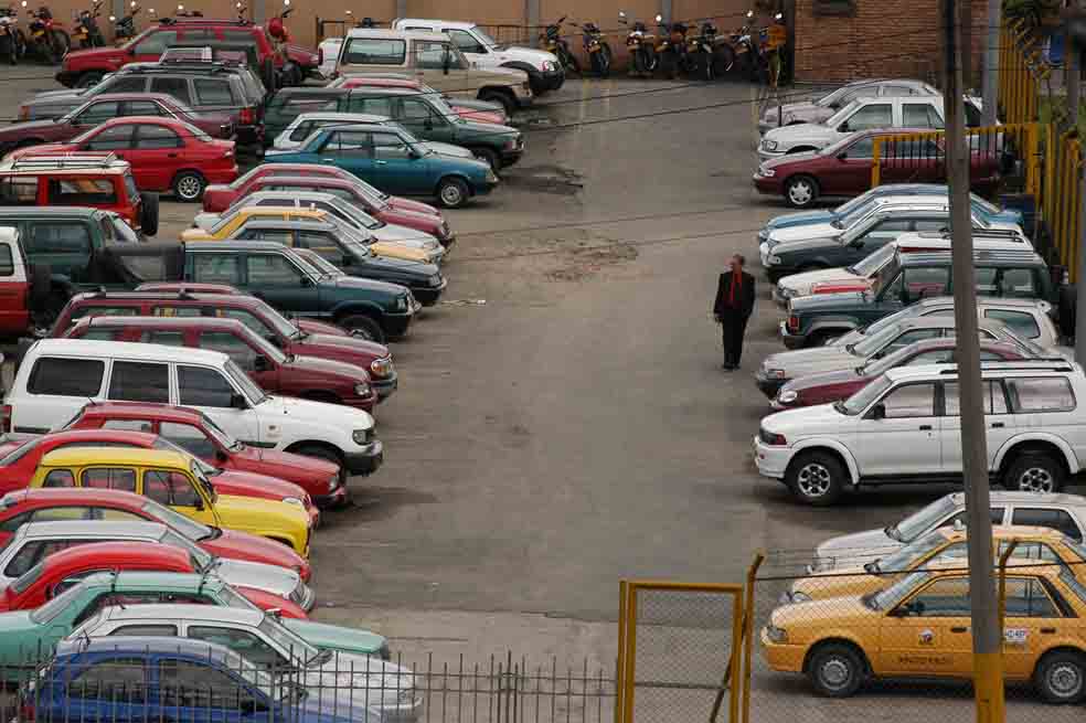 Aumentarán parqueaderos ilegales en Bogotá
