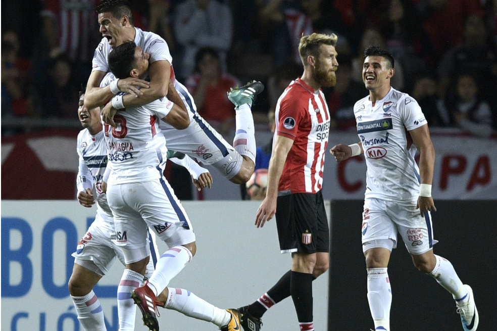 Nacional de Paraguay sorprendió a Estudiantes y lo eliminó de la Sudamericana