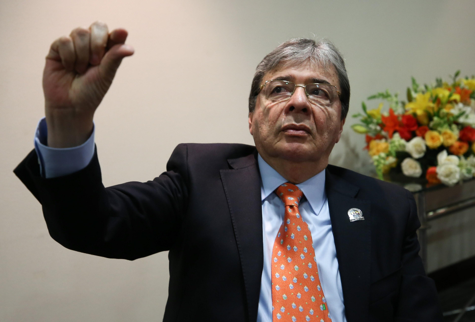 Canciller colombiano pide intensificar sanciones a dirigentes de Venezuela