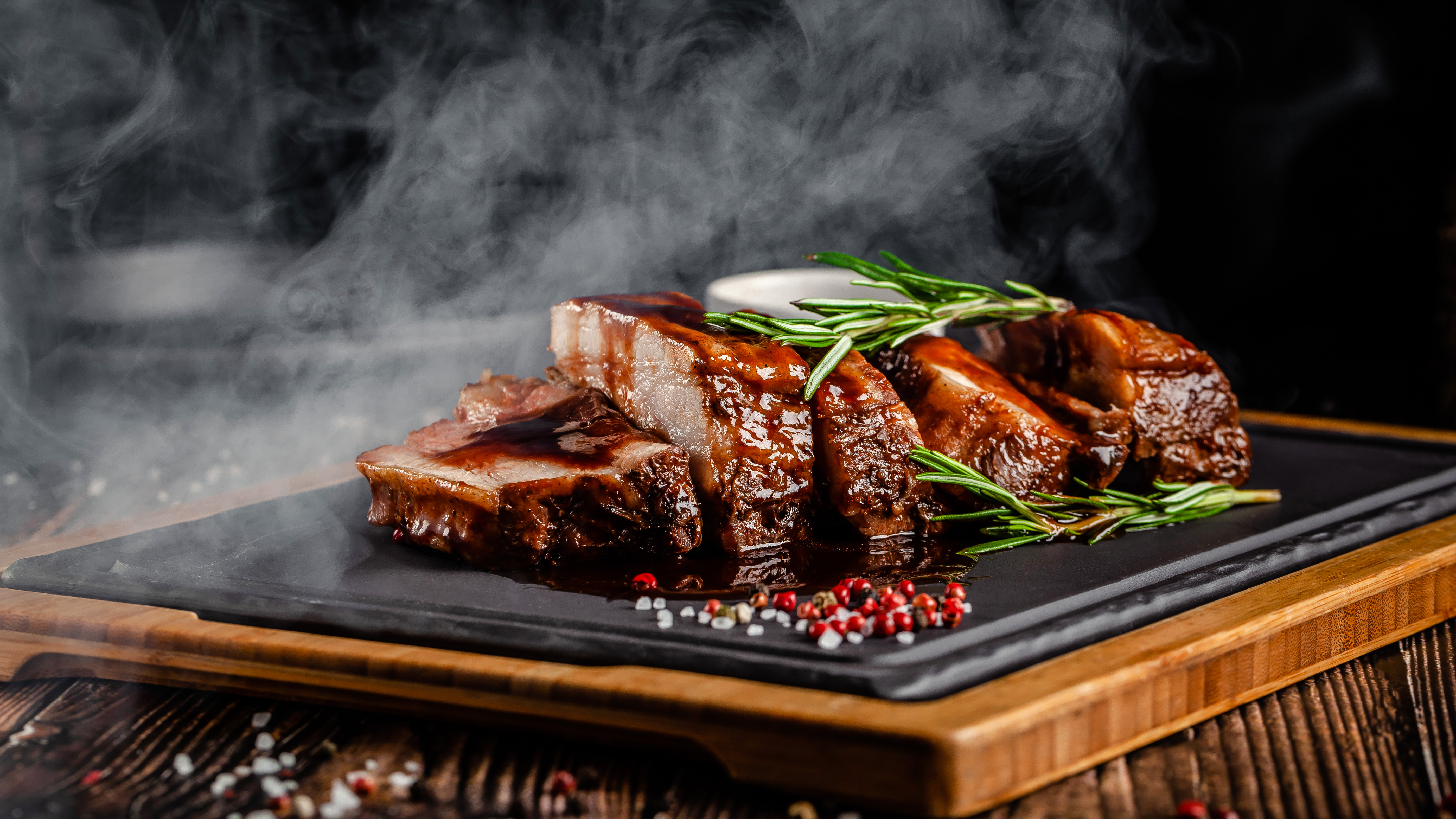 Receta para cocinar unas deliciosas costillitas al barril con BBQ de tamarindo