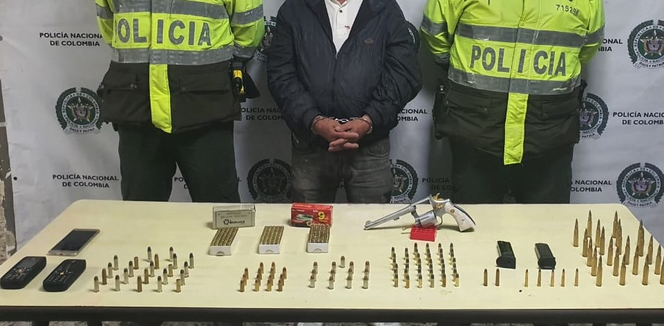 Bogotá: Caso de violencia intrafamiliar termina en captura por tráfico de armas