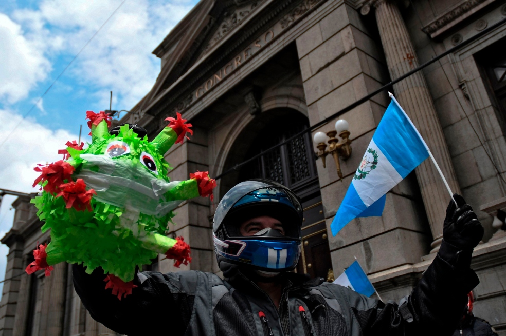 Destituyen a ministro de Salud de Guatemala, criticado por el   manejo de pandemia
