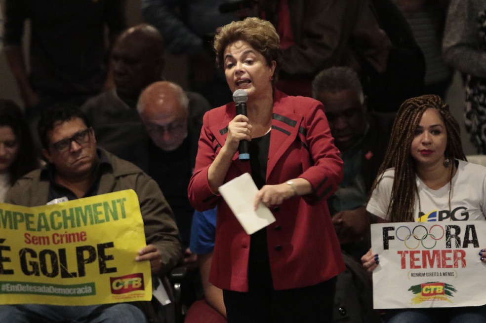 La presidenta suspendida, Dilma Rousseff, durante un discurso en Sao Paulo, el pasado martes.  / AFP