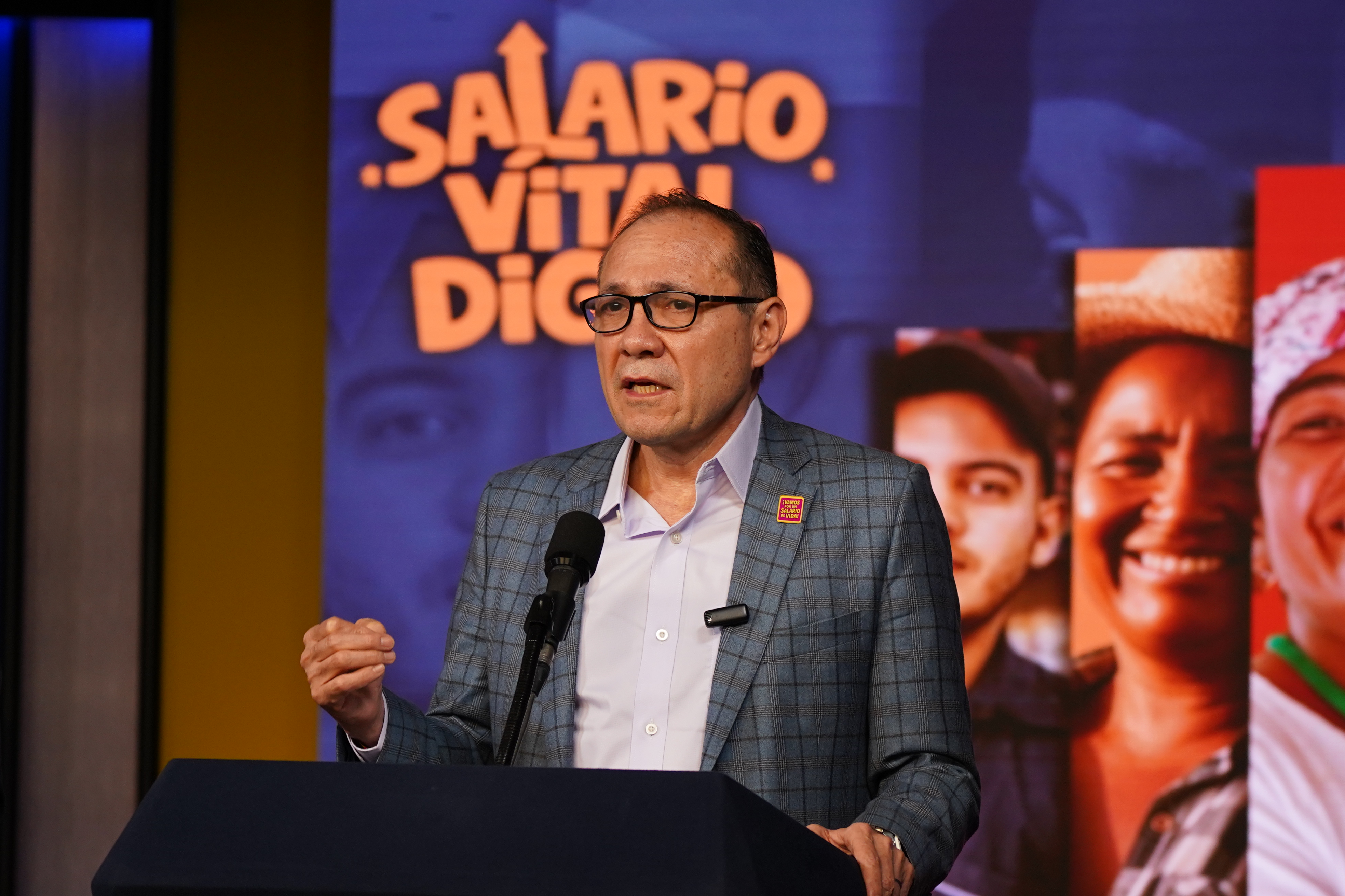 El incremento del salario mínimo se mantendría en el 23,7 % en nuevo decreto del Gobierno