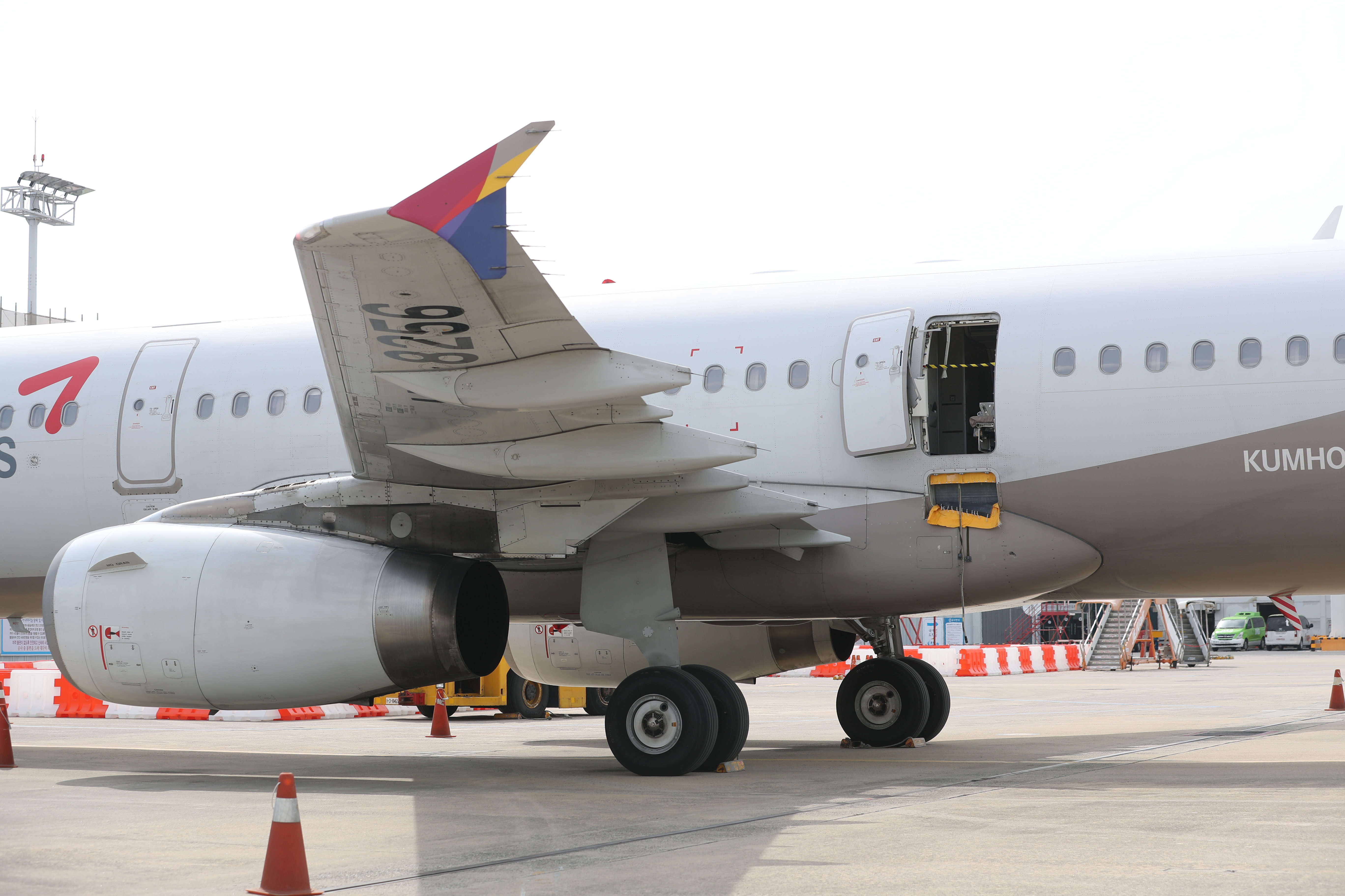 Corea del sur: pasajero abrió la puerta de emergencia durante vuelo