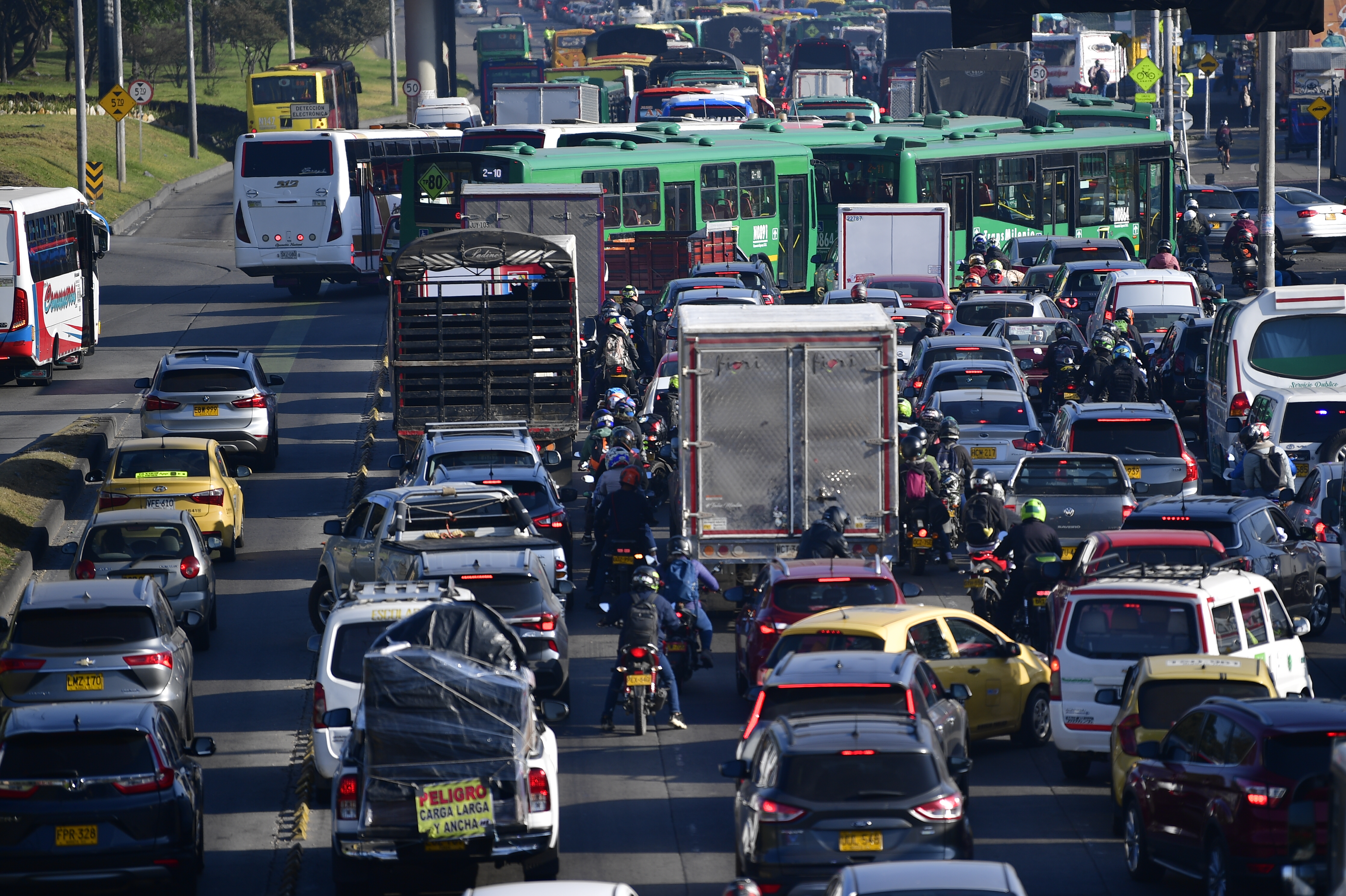 Movilidad hoy, 28 de mayo: congestión en la Av. Centenario con carrera 128