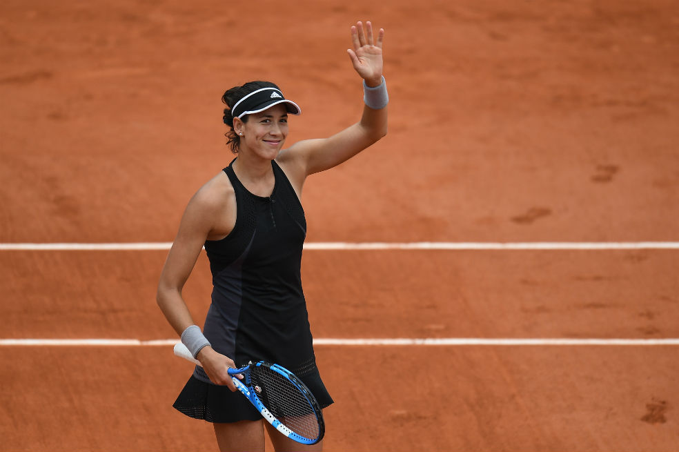 Muguruza venció a Sharapova y avanzó a semifinales del Roland Garros