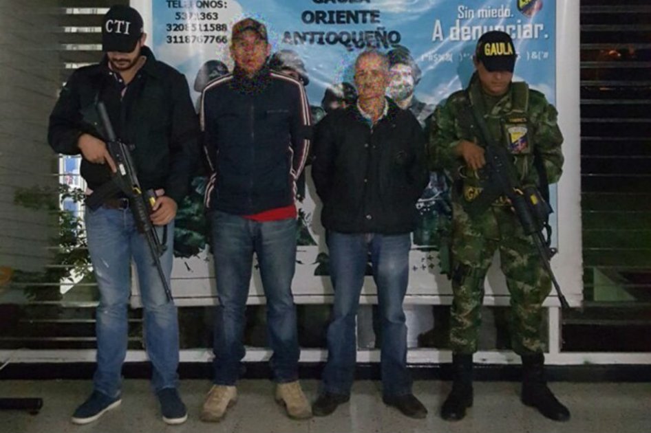 Capturan a dos extorsionistas cuando cobraban ocho millones de pesos a un comerciante