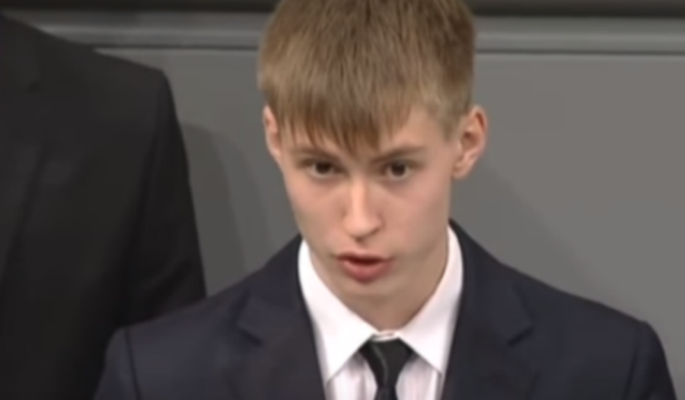 ¿Por qué un adolescente ruso terminó amenazado por sus palabras?