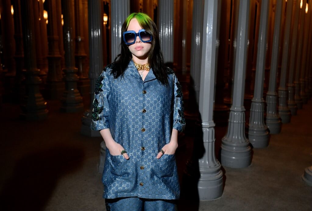 Con "Bad Guy", Billie Eilish se convirtió en agosto en la primera nativa de la década 2000 en alcanzar la cima de la lista Billboard 100 en Estados Unidos. / AFP